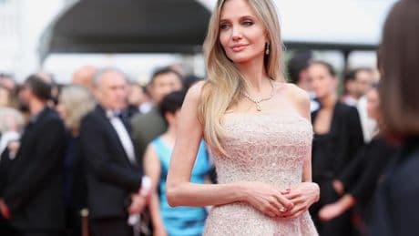 Así es la infusión antiinflamatoria que nunca falta en la rutina de Angelina Jolie