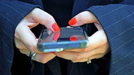 Even wachten met dure elektronica-aankoop loont: jaar later stuk goedkoper uit