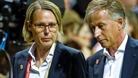 Bondscoach Andries Jonker hoopt op Arjen Robben-scenario: ’Die drive heeft zij ook’