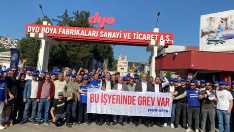 Dilovası’da DYO fabrikasında da greve çıkıldı