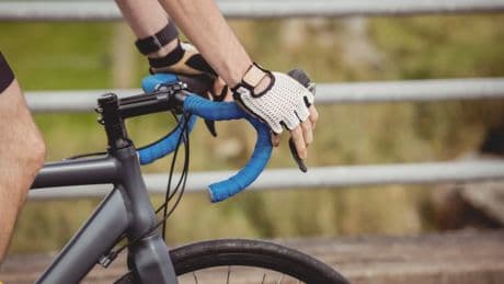 Muere un ciclista de 53 años atropellado en Anoeta: el conductor, detenido por homicidio imprudente