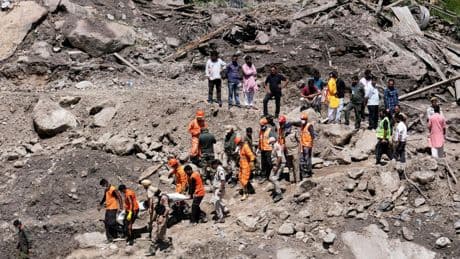 Naturkatastrophe in Südasien: Mehr als 365 Tote nach Sturzfluten in Himalaya-Region