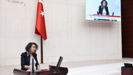 Elektrik, su ve doğalgaz kesilen mahalle Meclis gündeminde