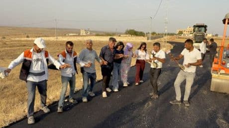 Yezidiler 50 yıl sonra köylerine döndü! Asfalt sevinci halayla kutlandı