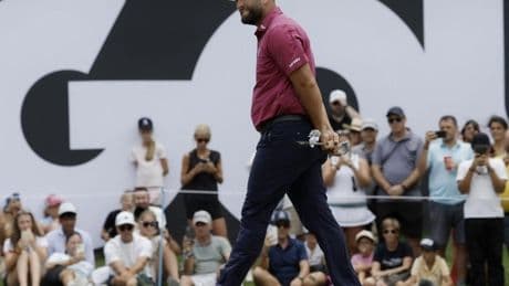 Un mal final amarga a Rahm en Valderrama y saldrá en la última jornada a seis golpes del líder