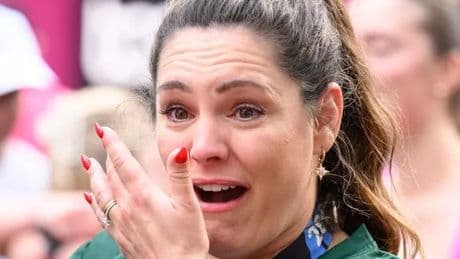 Kelly Brook hobbles to work with painful injury as she reveals London Marathon damage