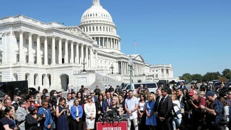 « La vérité doit sortir » : à Washington, l’affaire Epstein pèse sur la rentrée politique
