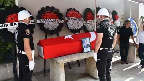 Hayatını kaybeden eski CHP Samsun Milletvekili Suat Binici toprağa verildi