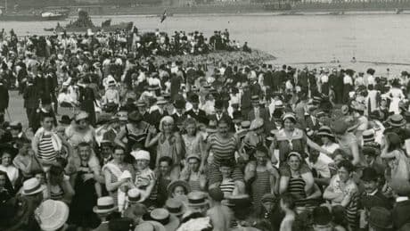 Geschichte der Strandbäder: Warum Düsseldorfer vor 100 Jahren noch im Rhein baden konnten