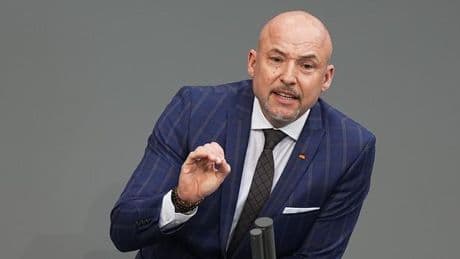 Umgang mit Israel: CSU-Landesgruppenchef: Kritik an Israel ja, Sanktionen nein