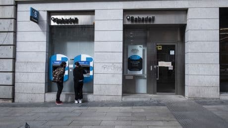 Sabadell amortiza casi 100 millones de acciones adquiridas en su anterior programa de recompra