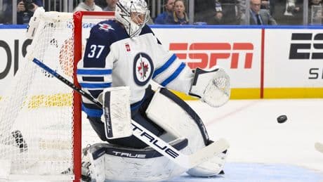 BetMGM bonus code POSTBET for NHL playoffs: Blues vs. Jets Game 5 odds, prediction