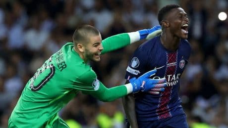 Psg pi&ugrave; forte della papera di Chevalier: Tottenham, 2-0 buttato via e Supercoppa francese ai rigori