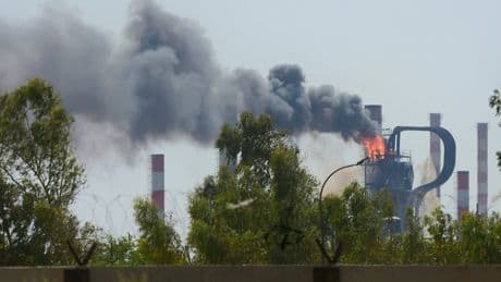 Fire at Iran's largest oil refinery kills 1 in the country's southwest