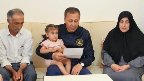 Bakan Yerlikaya şehit Nurettin Tokyürek'in ailesini ziyaret etti: Başkan Erdoğan'ın yazdığı mektubu okudu