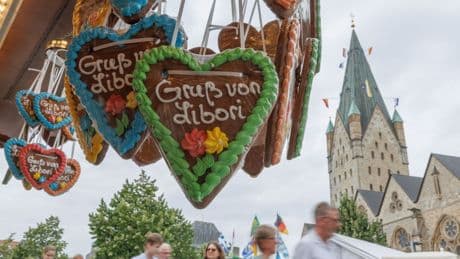 Großes Volksfest: Kirche, Kirmes, Kultur: Libori-Fest in Paderborn am Start