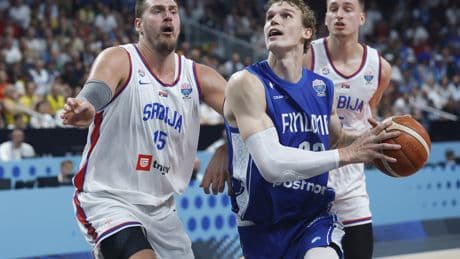 Finlandia revienta los pronósticos y elimina a Serbia en octavos
