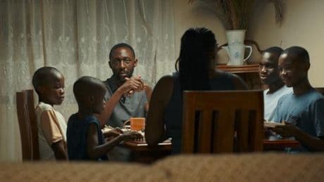 Cannes 2025 : « Indomptables », Thomas Ngijol en flic hanté par la norme dans les rues de Yaoundé