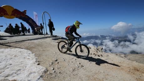 Antalya'da Sky To Sea Dağ Bisikleti Yarışı başladı
