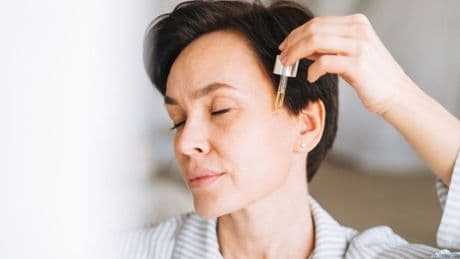 Retinol capsules that leave ‘skin looking younger’ praised for noticeable results ‘in a day’