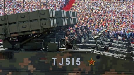 Armas láser, misiles antibuque, bombarderos... Todas las armas que China exhibirá en su Día de la Victoria