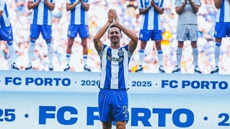 Porto'dan tüm stadı şaşkına çeviren transfer