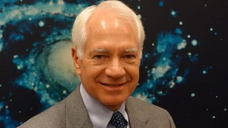 Claude Canizares, astrofísico de la NASA: “Con los presupuestos de Trump, el Gobierno dispara una metralleta contra todo el mundo”