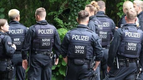 Neue Spur nach Messerattacke – Zweites Handy gefunden