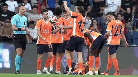 Başakşehir, UEFA Konferans Ligi'nde play-off turu biletini kaptı