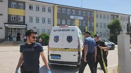 Konya'da okulda silahlı saldırıya uğrayan öğretmen öldü!