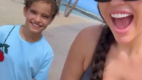 Yolanthe reageert op nieuw kapsel zoon Xess Xava: ‘Moet er nog aan wennen’