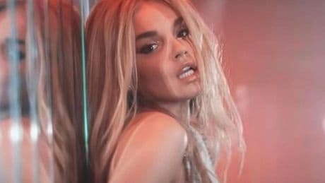 Melody reaparece con el lanzamiento de su nueva canción, 'El apagón'