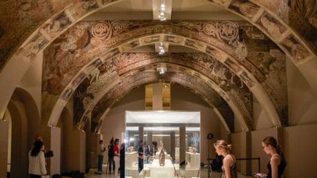 Sijena recela del "giro copernicano" del MNAC, que ahora se ampara en la Ley de Patrimonio para demorar la entrega de las pinturas