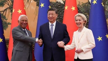 Von der Leyen: «Cresce lo squilibrio commerciale con la Cina». Dazi, accordo con Usa deve essere «soddisfacente»