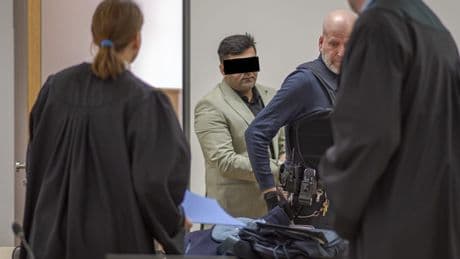 Er fuhr eine junge Frau (21) tot - Mord! Raser zu lebenslanger Haft verurteilt