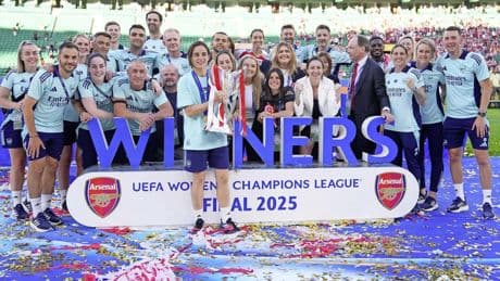 Renée Slegers straalt na prachtige Champions League-stunt met Arsenal tegen Barcelona: ’Ongelooflijk goed hoe we dat hebben gedaan’