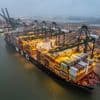 Container in Antwerpen staat klaar met onderdelen voor defensiebedrijf Israël