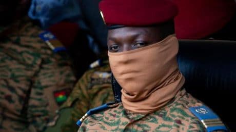 Burkina Faso : libération de quatre personnes réquisitionnées de force pour combattre les djihadistes