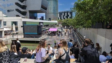 El Offf Festival celebra la edición que más conecta la ciudad con la creatividad digital