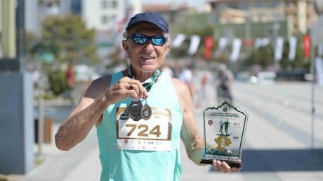 Atletizm tutkunu 67 yaşındaki Necati Kukul, 12 yılda 108 madalya kazandı