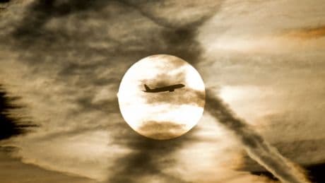 Sicherheit im Flugverkehr: Wie lassen sich Turbulenzen beim Fliegen vermeiden?