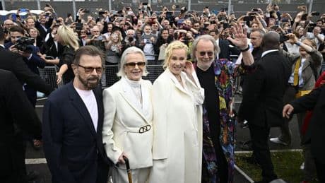 Abba: Überraschungs-Perfomance von Abbas Benny und Anni-Frid bei Voyage-Jubiläum
