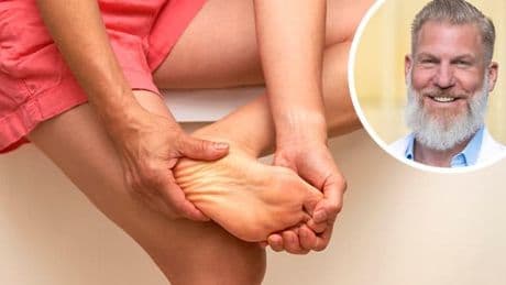 Top-Orthopäde erklärt - Ist es normal, dass mein Fuß dauernd einschläft?