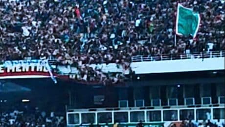 3 Tote und 80 Verletzte - Stadion-Katastrophe in Algerien