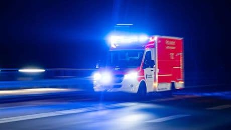 A43 bei Haltern am See: Familienauto wechselt Spur - Unfall mit sechs Verletzten