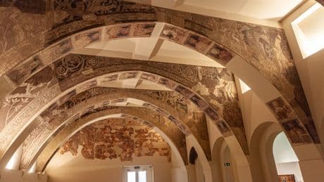 Exconsejeros catalanes de Cultura piden a Illa que no devuelva a Aragón las pinturas románicas expoliadas