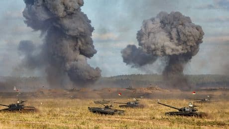 En Biélorussie, un dangereux face-à-face entre la Russie et l'Otan