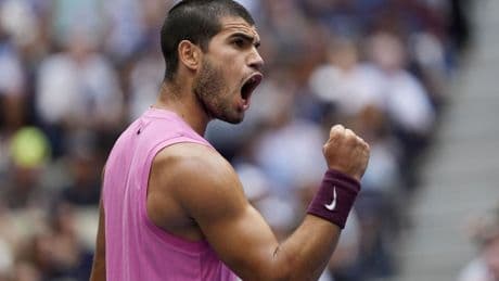 Alcaraz arrolla a Djokovic en el US Open y se lanza a por su sexto Grand Slam (4-6, 6-7 y 2-6)
