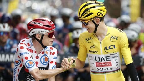 EN DIRECT - Tour de France : Le peloton se dirige tranquillement vers Paris, de la pluie attendue dans le final