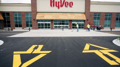 Grocer Hy-Vee And Insurer Oscar Launch Employer Health Plan